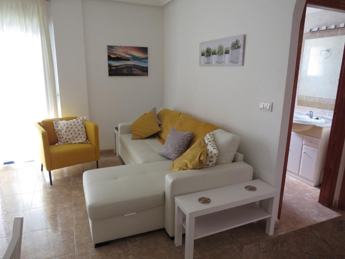 Sea View 2-bed Costa Blanca Apartment *